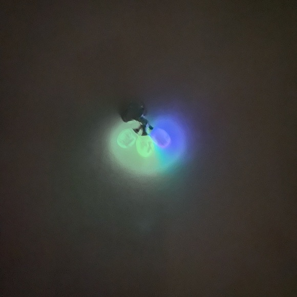 ⚡ NWOT Stranger Things Glow-in-the-Dark "Run" Charm ✨ - Picture 16 of 16